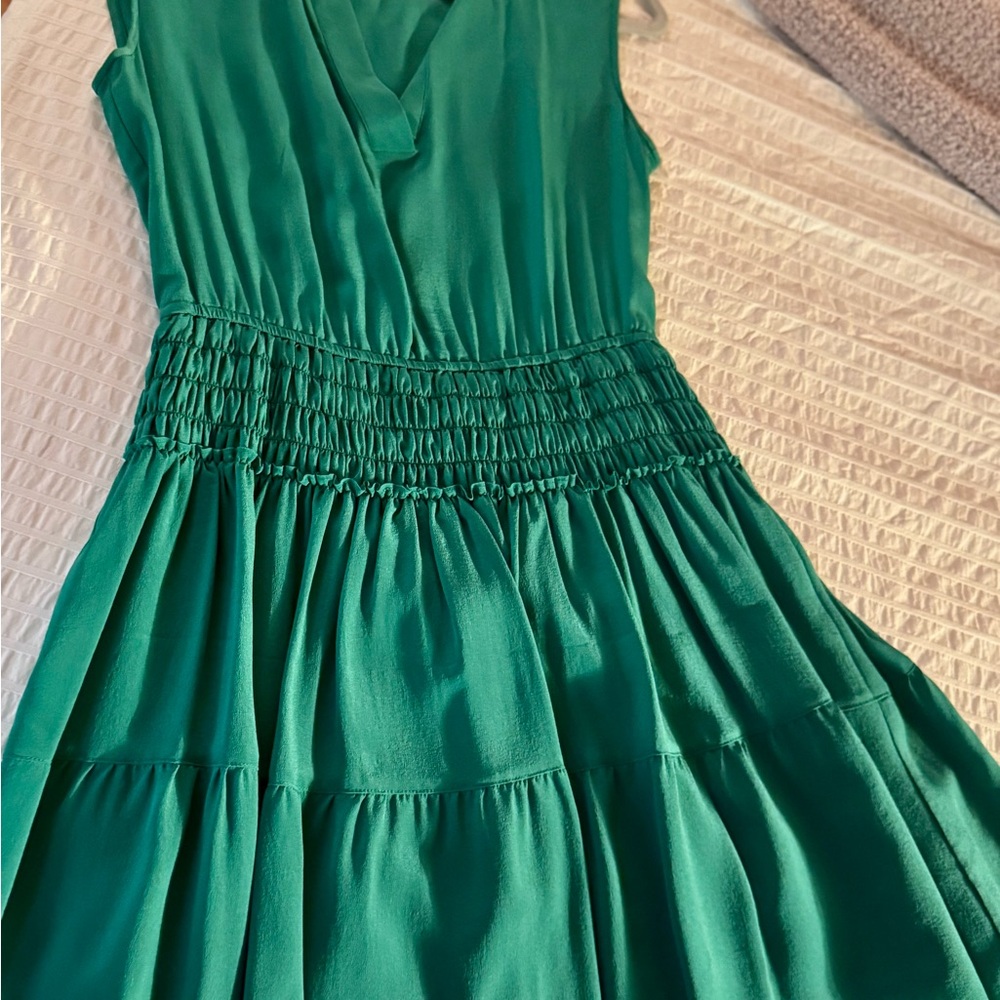 Elegant Green Sleeveless Dress